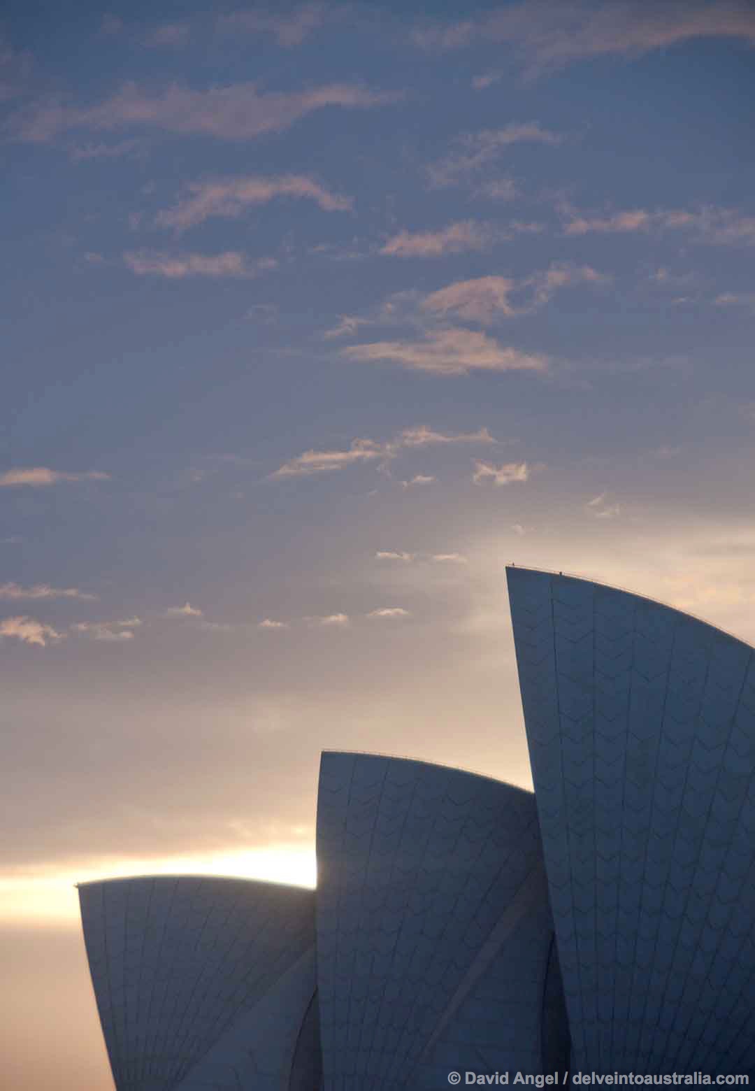 Image of Sydney Opera House at sunrise